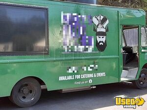 1990 P30 All-purpose Food Truck California Diesel Engine for Sale