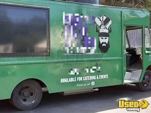 1990 P30 All-purpose Food Truck California Diesel Engine for Sale