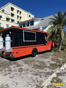 1990 P30 All-purpose Food Truck Concession Window Florida Gas Engine for Sale