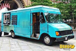 1990 P30 All-purpose Food Truck Concession Window Massachusetts Gas Engine for Sale