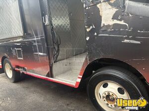 1990 P30 All-purpose Food Truck Concession Window Pennsylvania for Sale