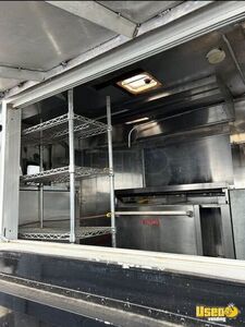 1990 P30 All-purpose Food Truck Diamond Plated Aluminum Flooring Pennsylvania for Sale