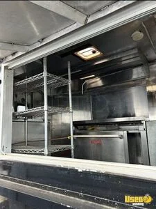 1990 P30 All-purpose Food Truck Diamond Plated Aluminum Flooring Pennsylvania Gas Engine for Sale