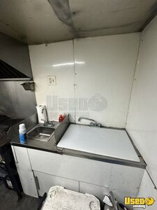 1990 P30 All-purpose Food Truck Diamond Plated Aluminum Flooring Texas Gas Engine for Sale