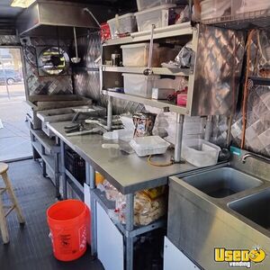 1990 P30 All-purpose Food Truck Exterior Customer Counter Nevada Diesel Engine for Sale