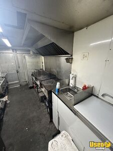 1990 P30 All-purpose Food Truck Insulated Walls Texas Gas Engine for Sale