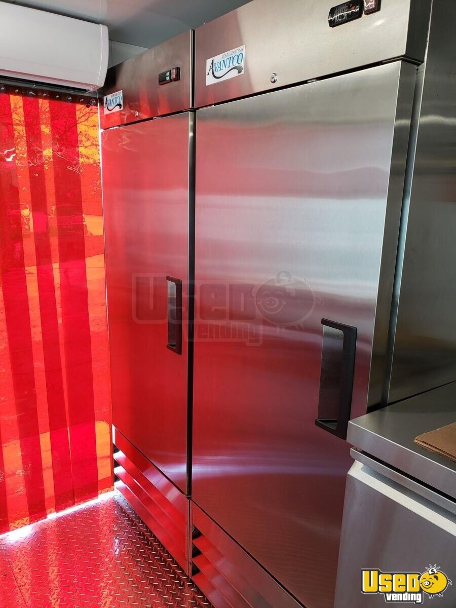 20-grumman-p30-diesel-food-truck-with-pro-fire-suppression-for-sale-in