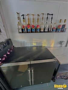 1990 P30 Coffee & Beverage Truck Breaker Panel Connecticut Gas Engine for Sale