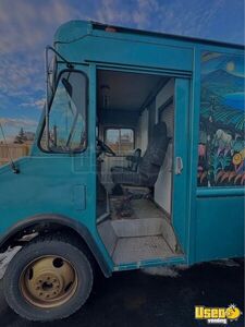 1990 P30 Coffee & Beverage Truck Exterior Customer Counter Connecticut Gas Engine for Sale