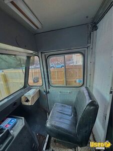 1990 P30 Coffee & Beverage Truck Fire Extinguisher Connecticut Gas Engine for Sale