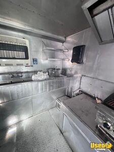 1990 P30 Kitchen Food Truck All-purpose Food Truck Convection Oven Minnesota Gas Engine for Sale