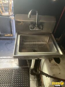 1990 P30 Kitchen Food Truck All-purpose Food Truck Electrical Outlets Colorado Gas Engine for Sale