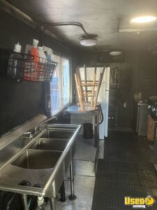 1990 P30 Kitchen Food Truck All-purpose Food Truck Exterior Lighting Colorado Gas Engine for Sale