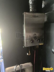 1990 P30 Kitchen Food Truck All-purpose Food Truck Hot Water Heater Colorado Gas Engine for Sale
