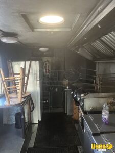 1990 P30 Kitchen Food Truck All-purpose Food Truck Upright Freezer Colorado Gas Engine for Sale