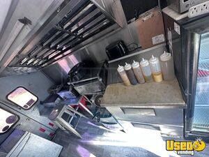 1990 P30 Step Van Kitchen Food Truck All-purpose Food Truck Exhaust Hood Florida Gas Engine for Sale