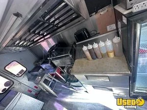 1990 P30 Step Van Kitchen Food Truck All-purpose Food Truck Exhaust Hood Florida Gas Engine for Sale