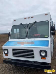 1990 P30 Step Van Kitchen Food Truck All-purpose Food Truck Exterior Customer Counter New Hampshire Gas Engine for Sale