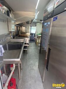1990 P30 Step Van Kitchen Food Truck All-purpose Food Truck Exterior Customer Counter North Carolina Gas Engine for Sale