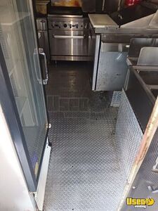 1990 P30 Step Van Kitchen Food Truck All-purpose Food Truck Stovetop Florida Gas Engine for Sale