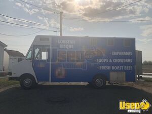 1990 P30 Step Van Kitchen Food Truck All-purpose Food Truck Upright Freezer New Hampshire Gas Engine for Sale