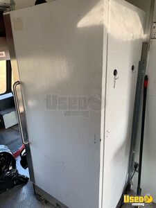 1990 P30 Stepvan Kitchen Food Truck All-purpose Food Truck Exhaust Fan Texas Gas Engine for Sale