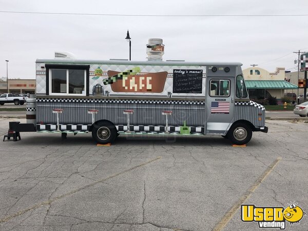 1990 P3500 Step Van Kitchen Food Truck All-purpose Food Truck Iowa Gas Engine for Sale