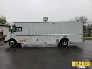 1990 P90 Kitchen Food Truck All-purpose Food Truck Concession Window New York Gas Engine for Sale