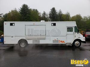 1990 P90 Kitchen Food Truck All-purpose Food Truck New York Gas Engine for Sale