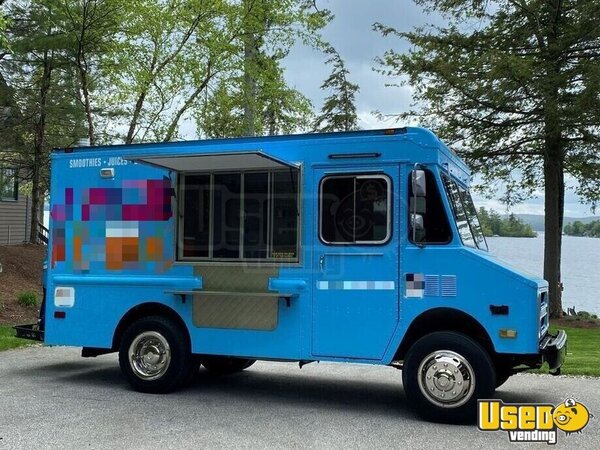 1990 P90 Step Van Smoothie Truck Coffee & Beverage Truck Massachusetts Gas Engine for Sale