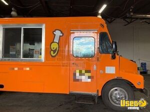 1990 Step Van Kitchen Food Truck All-purpose Food Truck Concession Window Michigan Gas Engine for Sale