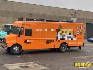 1990 Step Van Kitchen Food Truck All-purpose Food Truck Michigan Gas Engine for Sale