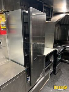 1990 Step Van Kitchen Food Truck All-purpose Food Truck Upright Freezer Michigan Gas Engine for Sale