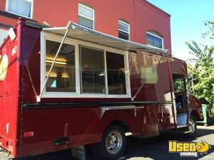1991 Chhevy P30 Food Truck / Mobile Kitchen Oregon Gas Engine for Sale