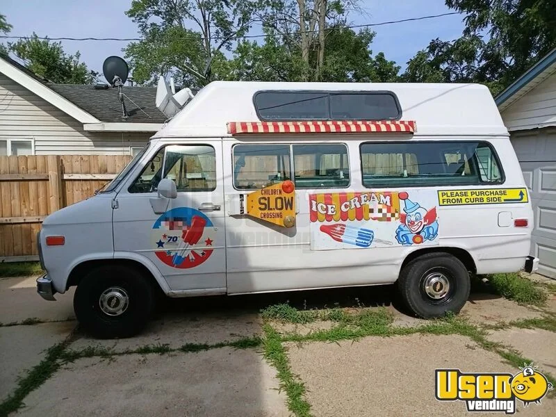 1991 G20 Ice Cream Truck Michigan Gas Engine for Sale