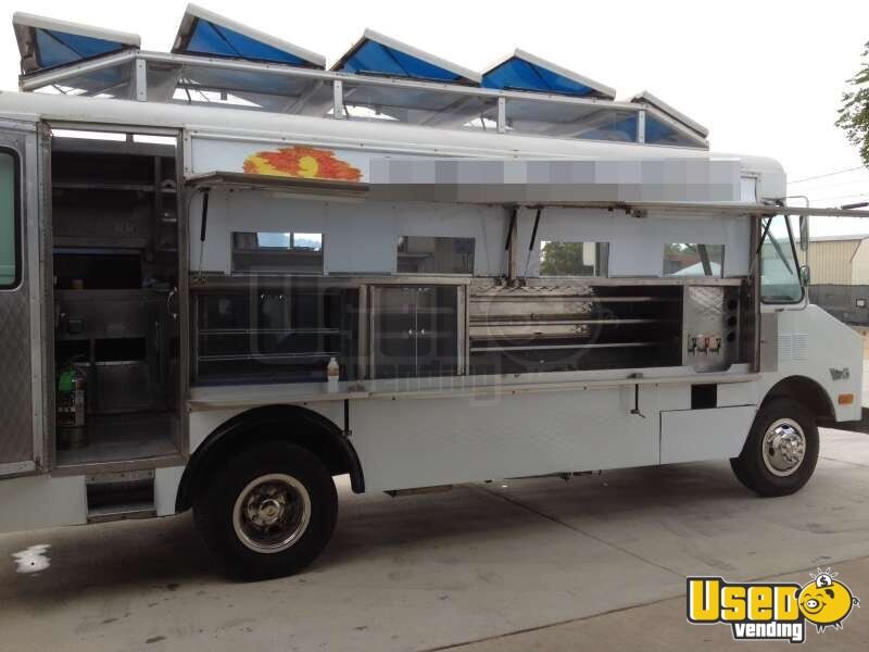 Texas GMC P30 Mobile Kitchen Used Food Truck for Sale