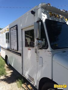 1991 Mid Step Van Kitchen Food Truck All-purpose Food Truck Montana Diesel Engine for Sale