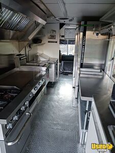 1991 P-30 All-purpose Food Truck Cabinets Texas Gas Engine for Sale