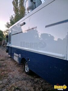 1991 P-30 All-purpose Food Truck Concession Window Texas Gas Engine for Sale