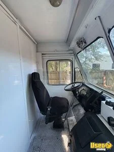 1991 P30 All-purpose Food Truck Interior Lighting Missouri Gas Engine for Sale