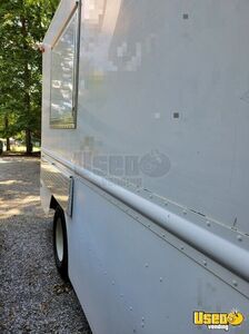 1991 P30 Food Truck All-purpose Food Truck Prep Station Cooler Tennessee Gas Engine for Sale