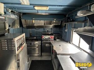 1991 P30 Kitchen Food Truck All-purpose Food Truck Backup Camera Pennsylvania Gas Engine for Sale