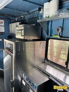1991 P30 Kitchen Food Truck All-purpose Food Truck Upright Freezer Pennsylvania Gas Engine for Sale