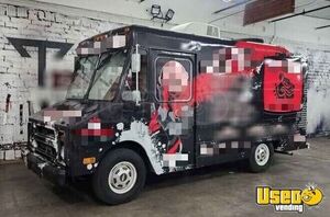 1991 P30 Mobile Boutique Cabinets Arizona for Sale