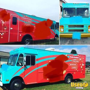 1991 P30 Mobile Boutique Truck Tennessee Gas Engine for Sale