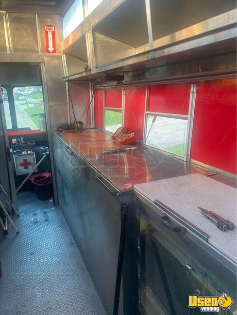 1991 P30 Step Van All-purpose Food Truck All-purpose Food Truck Microwave Texas Gas Engine for Sale