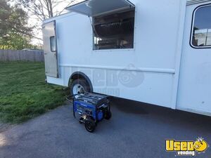 1991 P30 Step Van All-purpose Food Truck Concession Window Connecticut Diesel Engine for Sale