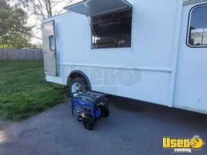 1991 P30 Step Van All-purpose Food Truck Concession Window Connecticut Diesel Engine for Sale