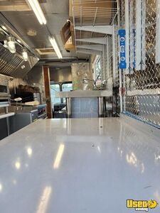 1991 P30 Step Van All-purpose Food Truck Triple Sink Connecticut Diesel Engine for Sale