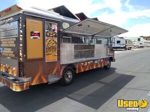1991 P30 Step Van Kitchen Food Truck All-purpose Food Truck Nevada Gas Engine for Sale